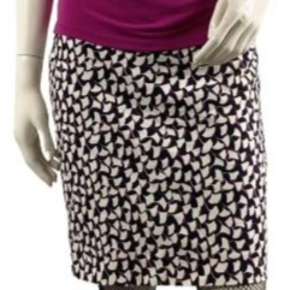 Ann Taylor Skirt Black Patterned Size 2P SKU 000363-9 - Picture 1 of 8